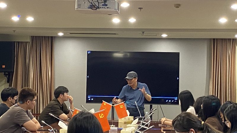 绿幕与实景：揭秘影视制作中的场景搭建技巧对比